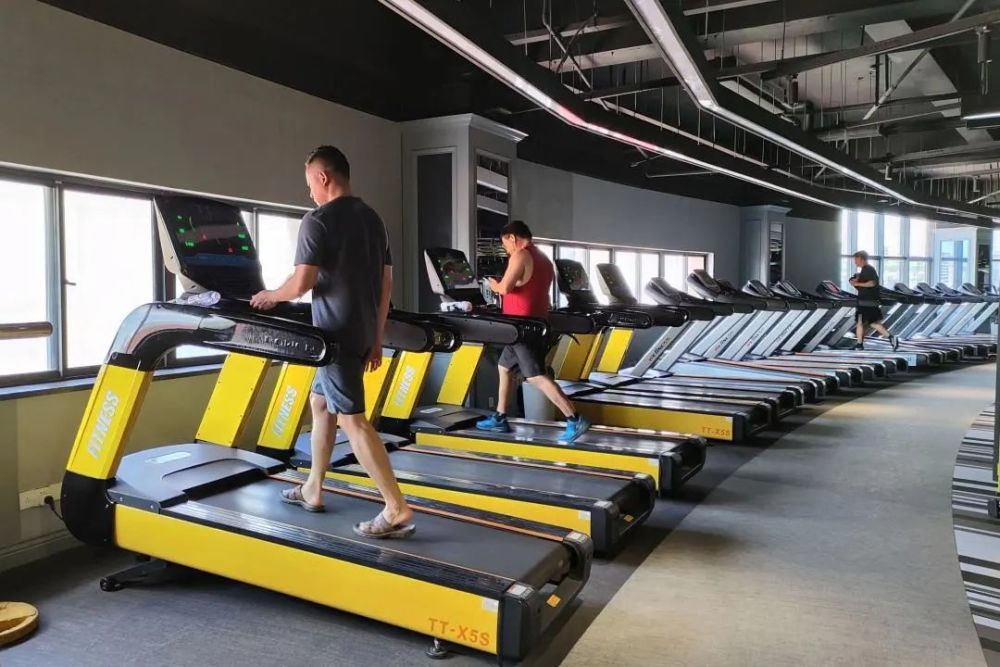 影院、健身場(chǎng)所全面有序恢復(fù)開放，科學(xué)管理保障健康安全